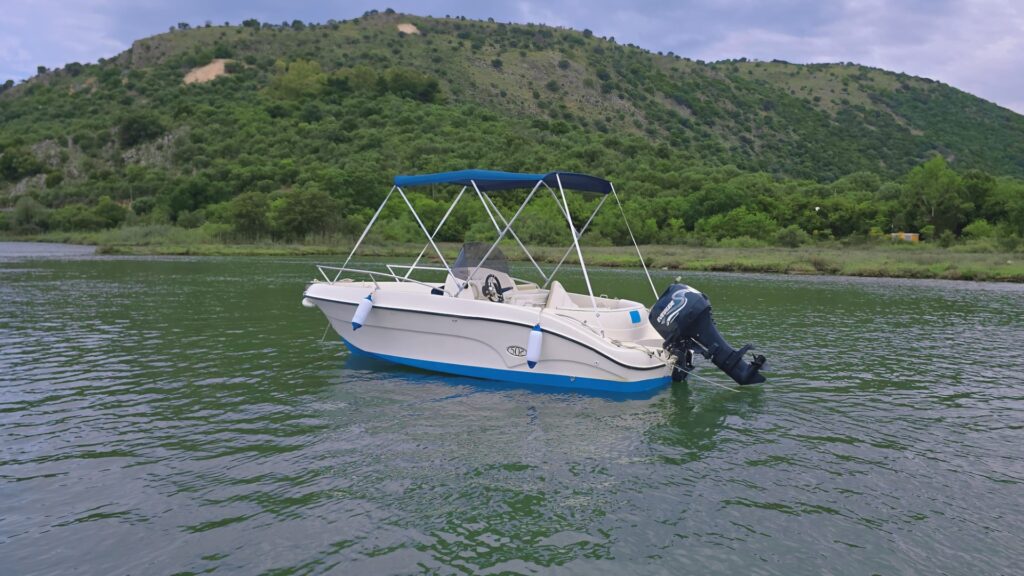 Boat Hire Ksamil 30 HP