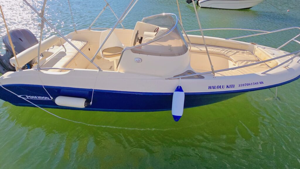 Speedboat for Rent in Ksamil