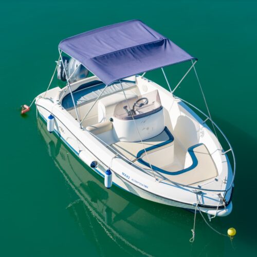 Premium boat hire in Ksamil Albania with Yamaha 40 HP engine